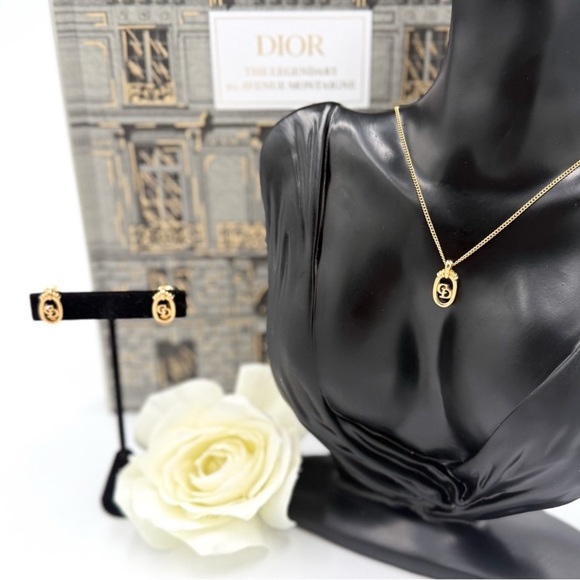 EUC Vintage Dior Gold Clip- On Earrings and Necklace Set